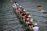 Der Ruder-Achter in Startposition Der Ruder-Achter in Startposition