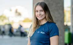 Profilfoto von Laura Nolte im Shirt des Hochschulsports.