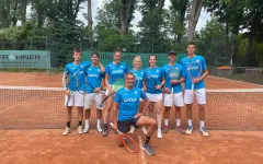 DHM Tennis Team
