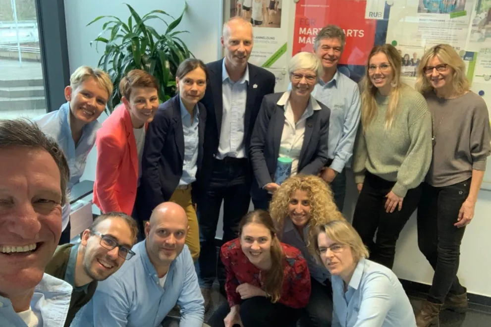 Jahresrückblick 20 ENAS Sitzung