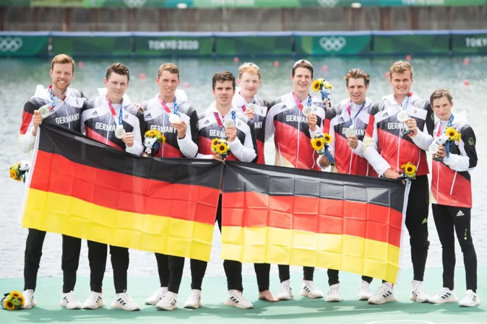 Olympia Tokio Deutschlandachter Rudern Silber