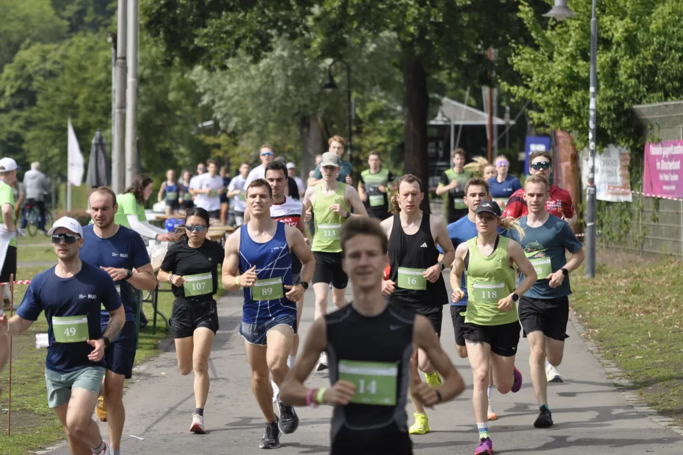 Die Läufer*innen auf ihrer ersten Runde